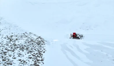 Erciyes’te Gece Mesaisi: Pistler Kayakseverler İçin Hazır Ediliyor