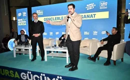 Bursa Büyükşehir Belediye Başkanı Alinur Aktaş, Gençlerle Millet Kütüphanesi’nde Buluştu