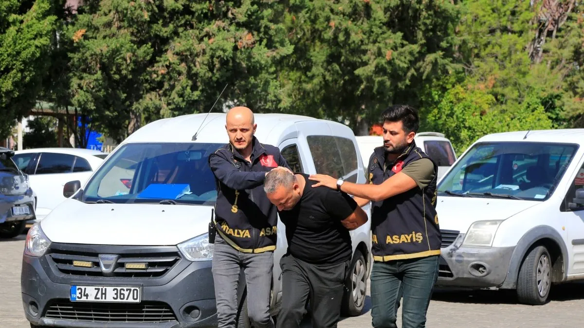 Antalya’da öldürülen üniversite öğrencisinin iki grup arasındaki silahlı çatışmaya kurban gittiği belirlendi