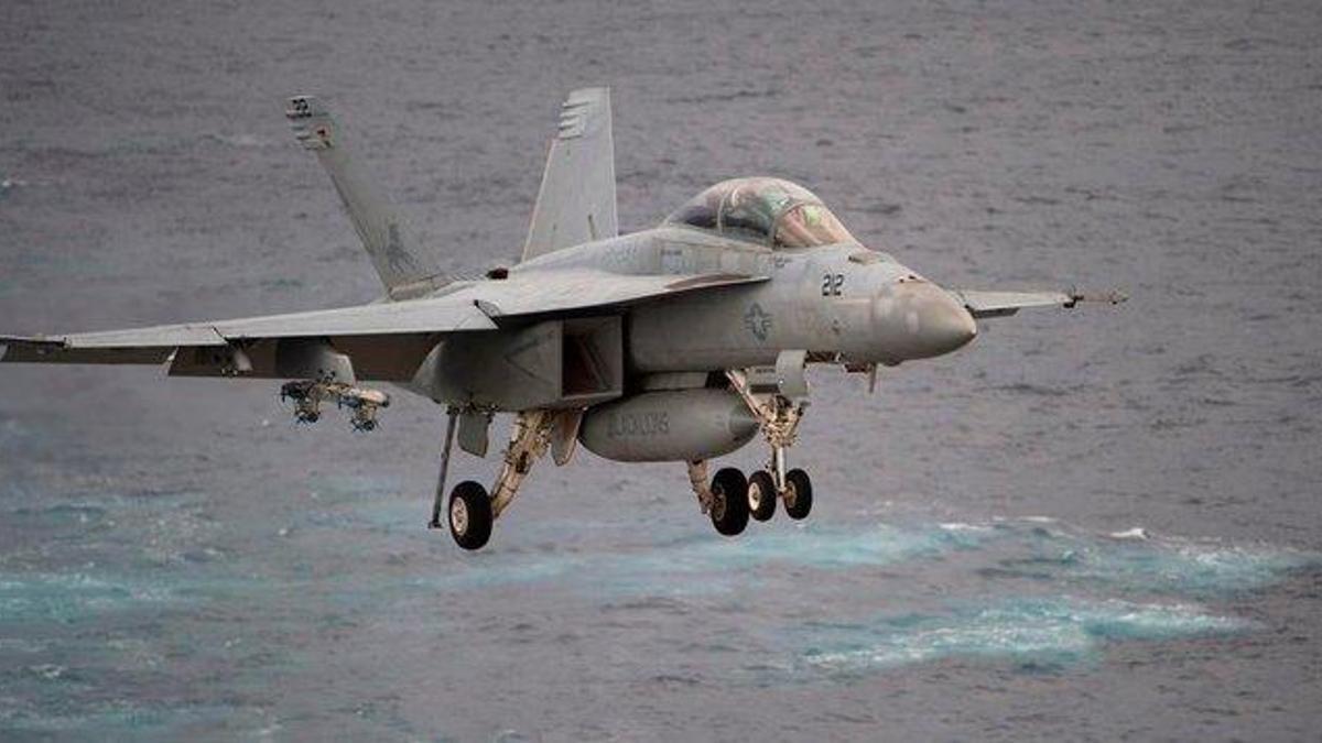 ABD’den yine kaza haberi: Askeri uçak körfeze düştü, 2 pilot kurtuldu