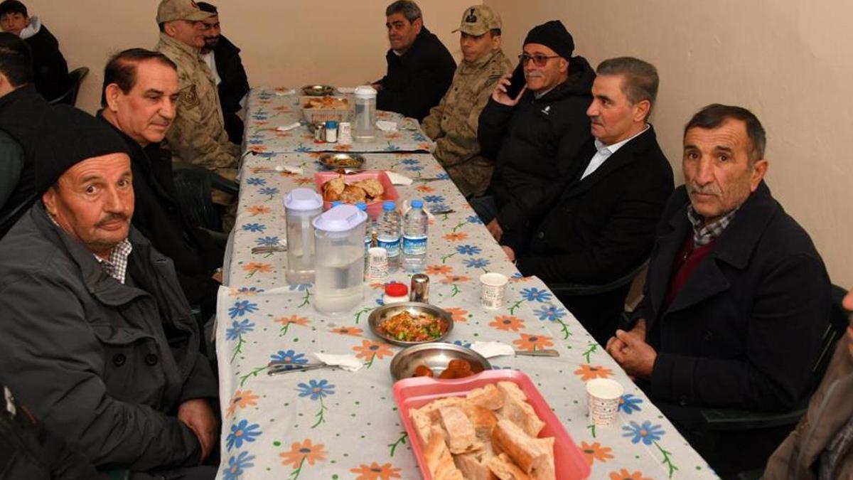21 yıllık Ramazan geleneği… Bu köyde yoldan geçene iftar ücretsiz!
