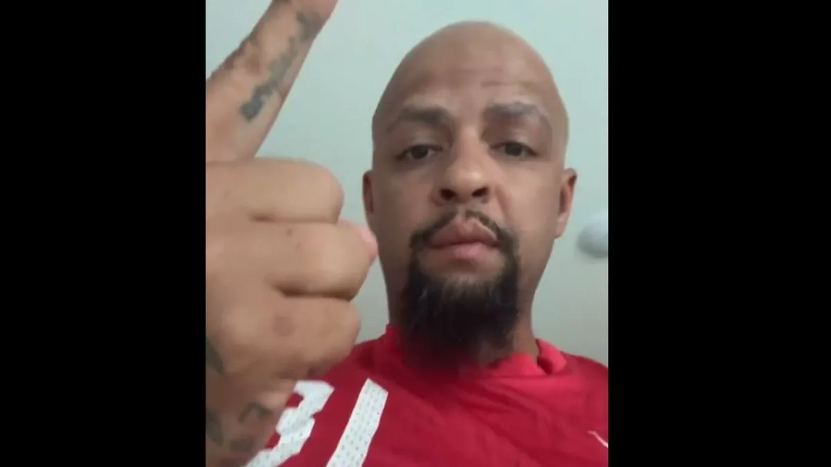 Felipe Melo, Macaristan galibiyeti sonrası Milli formayı öptü: En büyük Türkiye