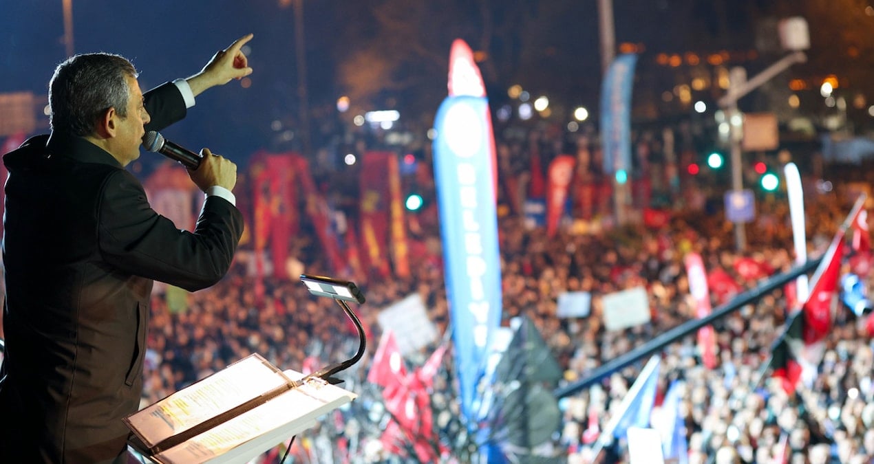 Özgür Özel iktidara Selda Bağcan’ın şarkısını yolladı