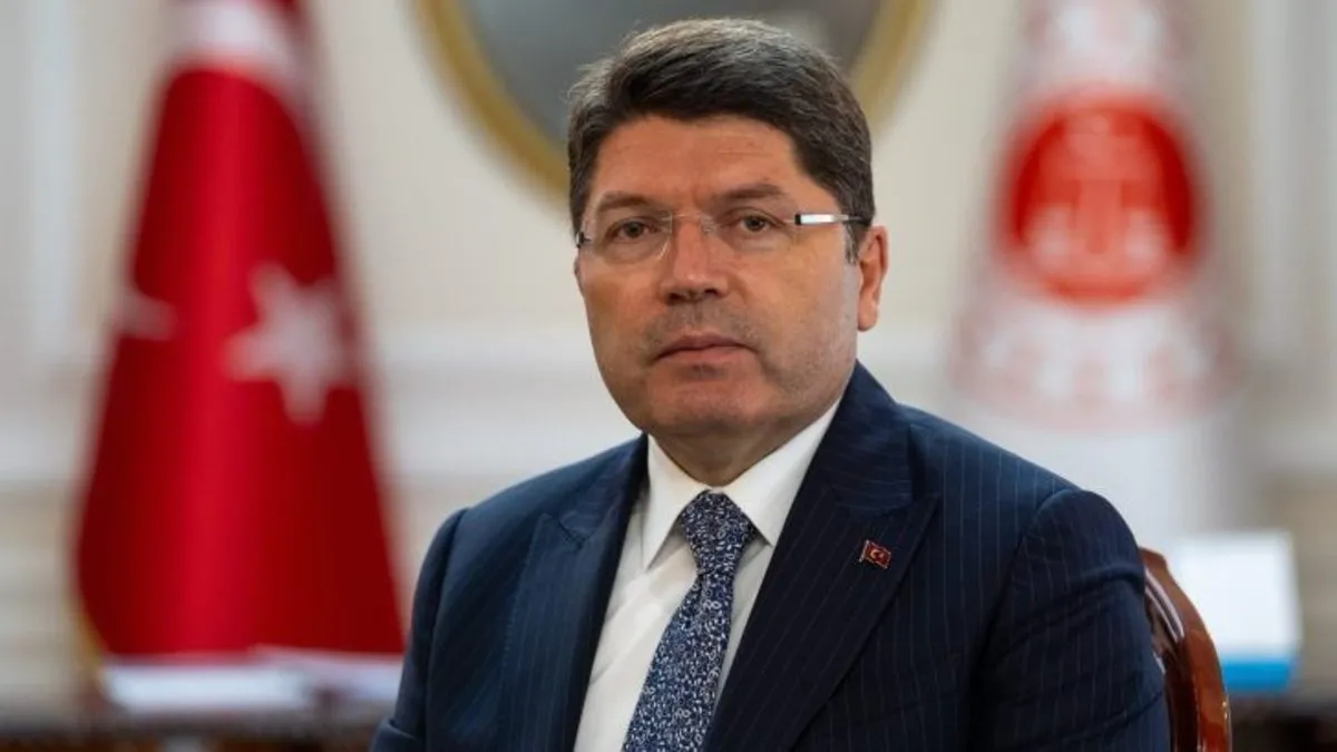 Bakan Tunç’tan Özel’e sert tepki! Hedef saptırma, algı oluşturma ve yargıyı baskı altına alma çabasında